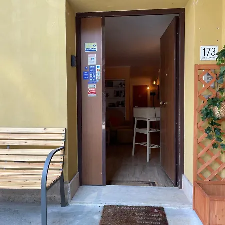 Retro Guest house *